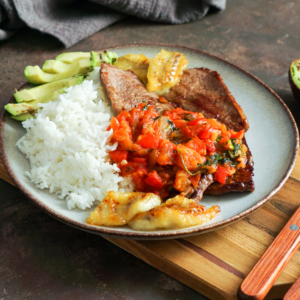 Bistec Encebollado